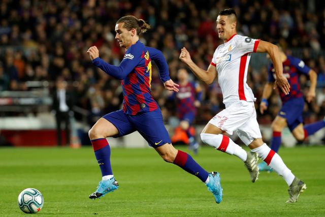 吹杨12+15老鹰4连胜送鹈鹕9连败 绿军大胜热火