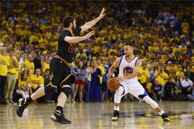 琼斯突破2500助攻大关 距历史助攻王只差94助